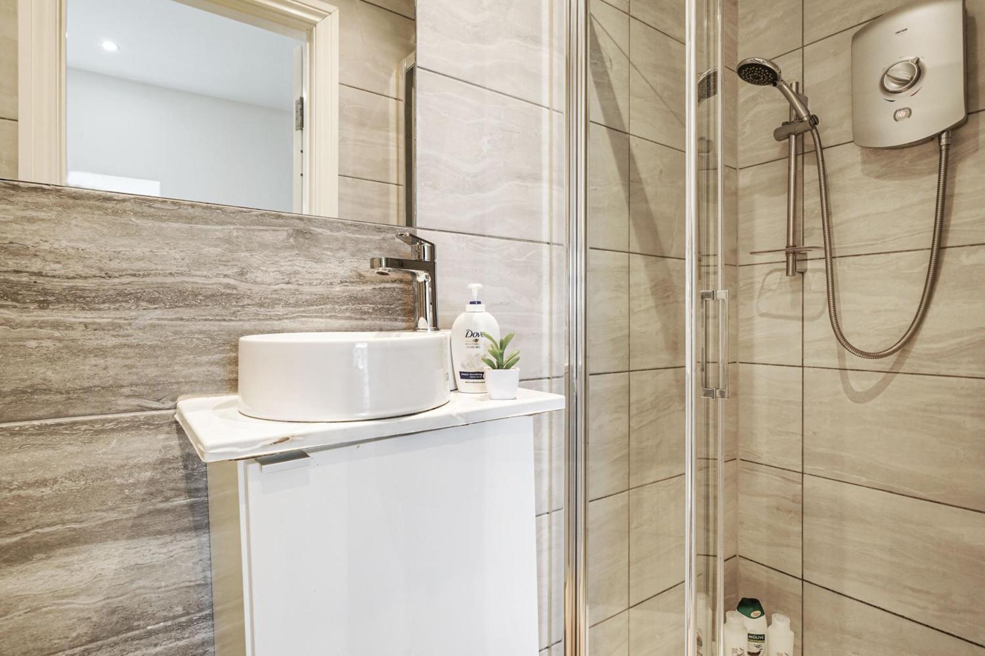 Studio Apartments London With Free Wifi Экстерьер фото