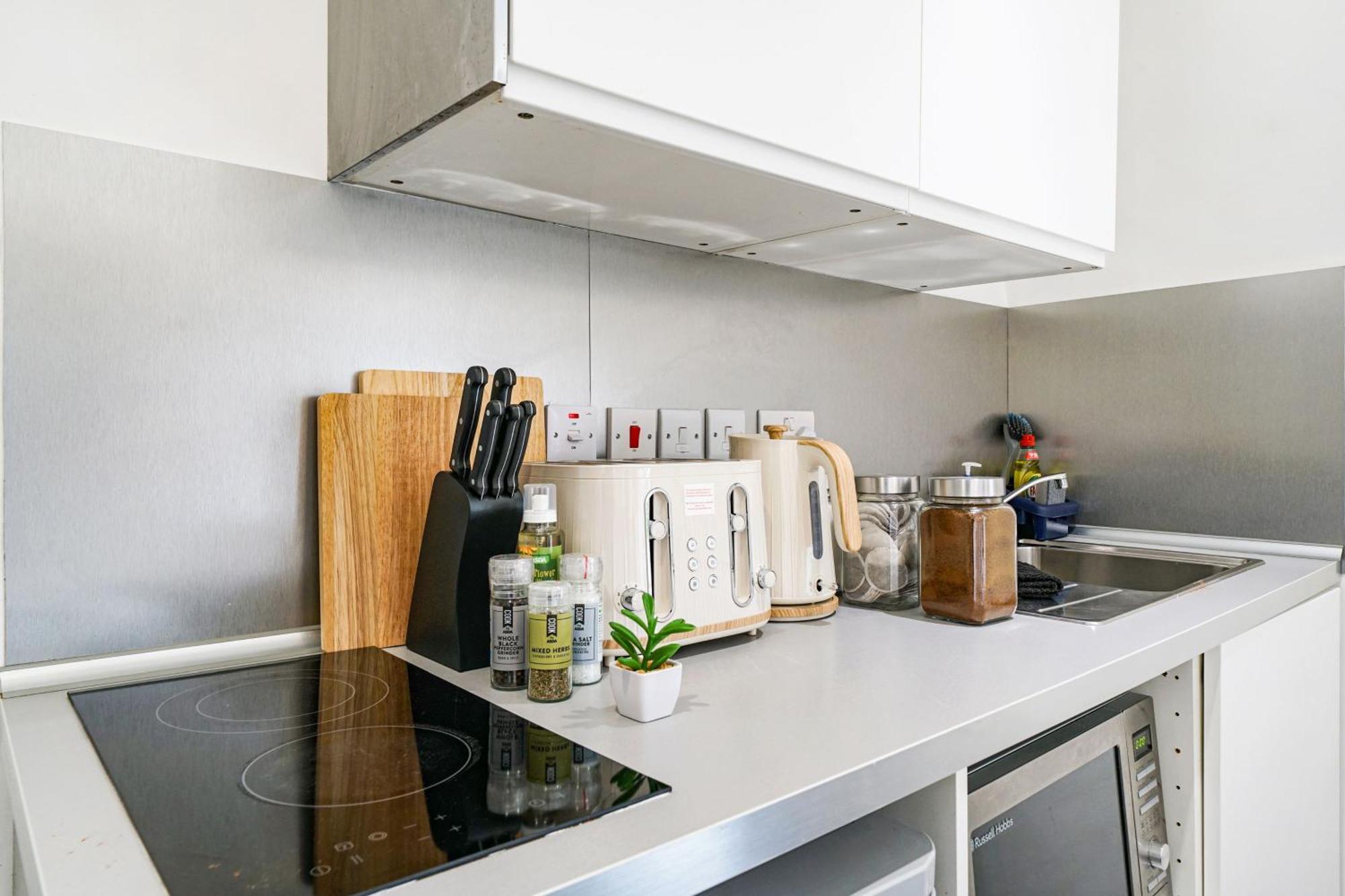 Studio Apartments London With Free Wifi Экстерьер фото