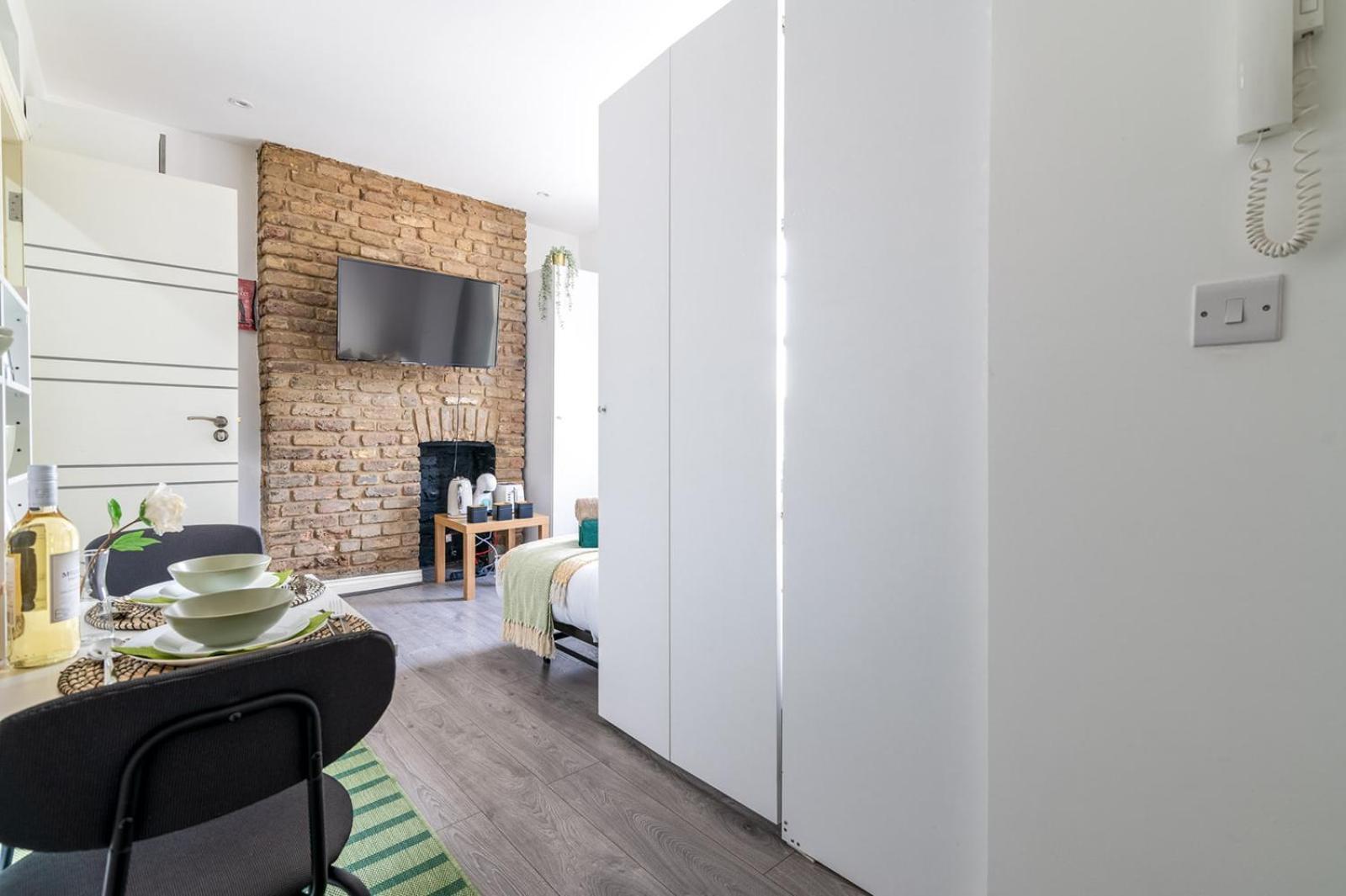 Studio Apartments London With Free Wifi Экстерьер фото